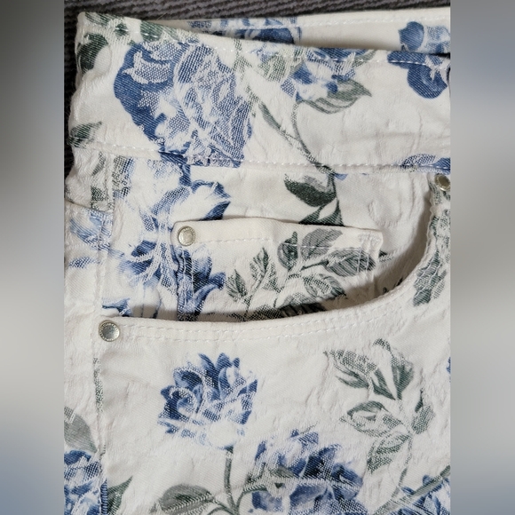 RARE Women's Charter Club White Floral Lexington Straight Pants Sz 12 LIKE NEW - Picture 11 of 15
